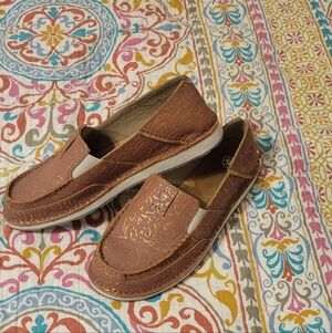 Ariat Cruiser Embossed Tan & Gold Slip-On Shoe